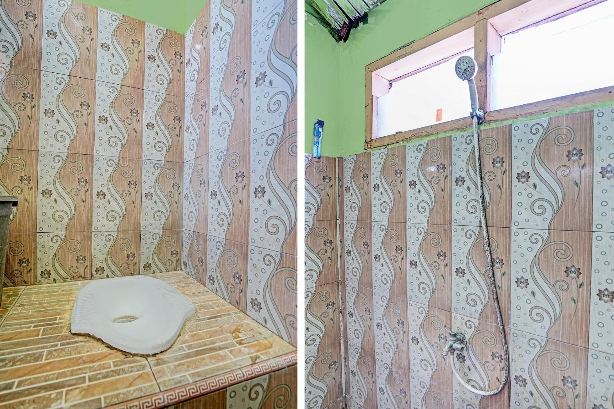 Spot On 91716 Kost Yy Syariah Hotel Mojokerto Exterior photo