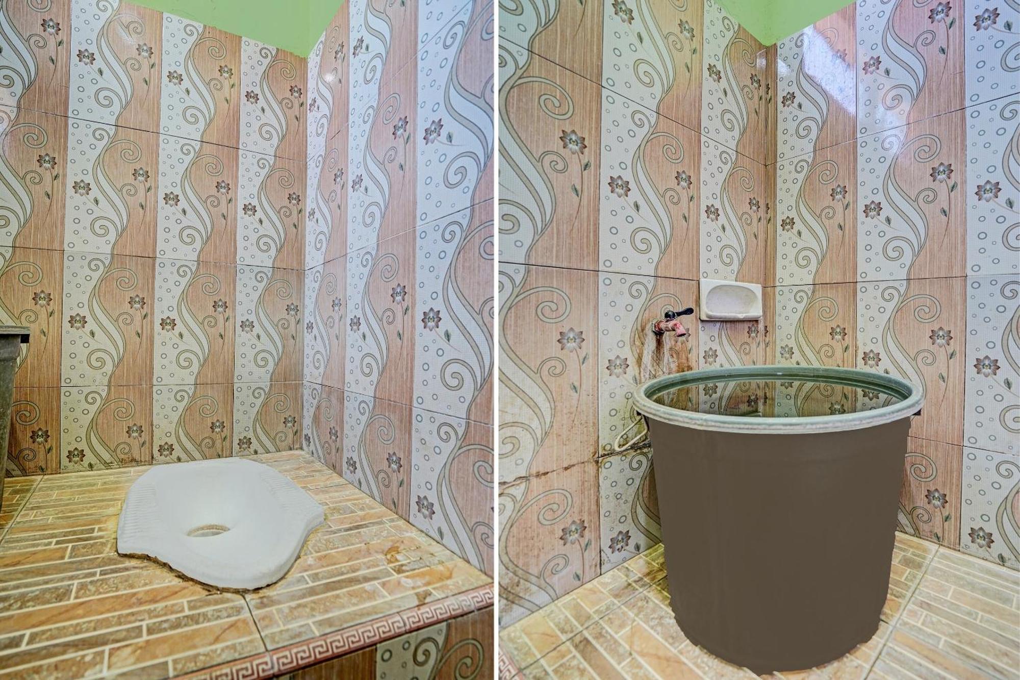 Spot On 91716 Kost Yy Syariah Hotel Mojokerto Exterior photo